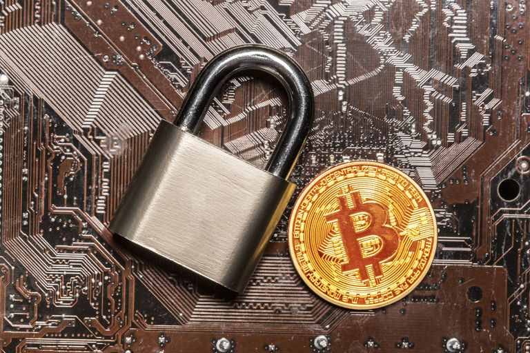 gold-bitcoin-padlock (2).jpg