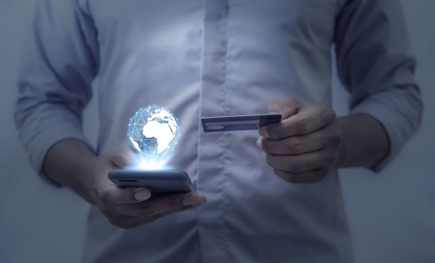 online-banking-savings-concept-online-investment-savings-online-stock-investors (1).jpg