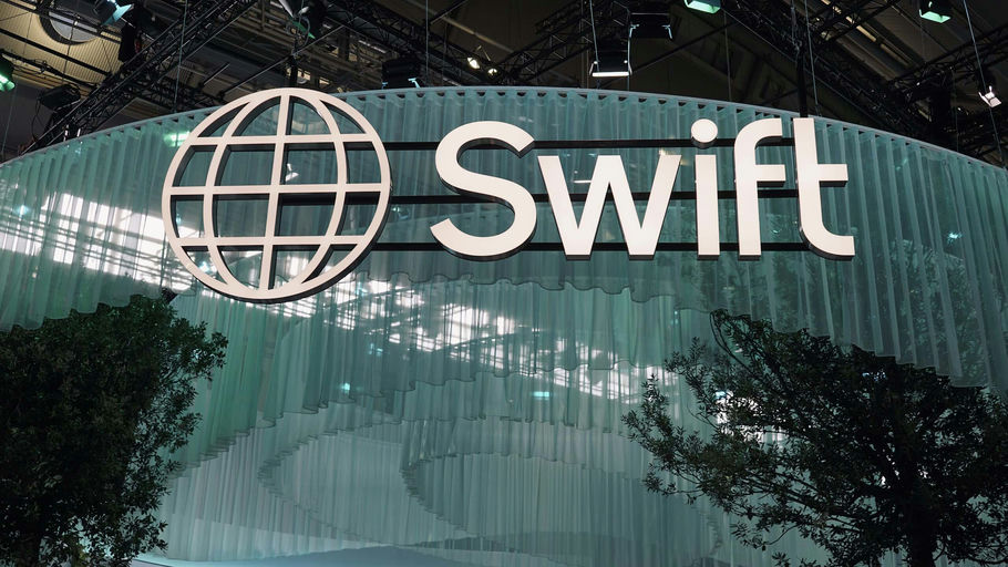 Swift and 50 Banks Launch_FinFocus_5.jpg